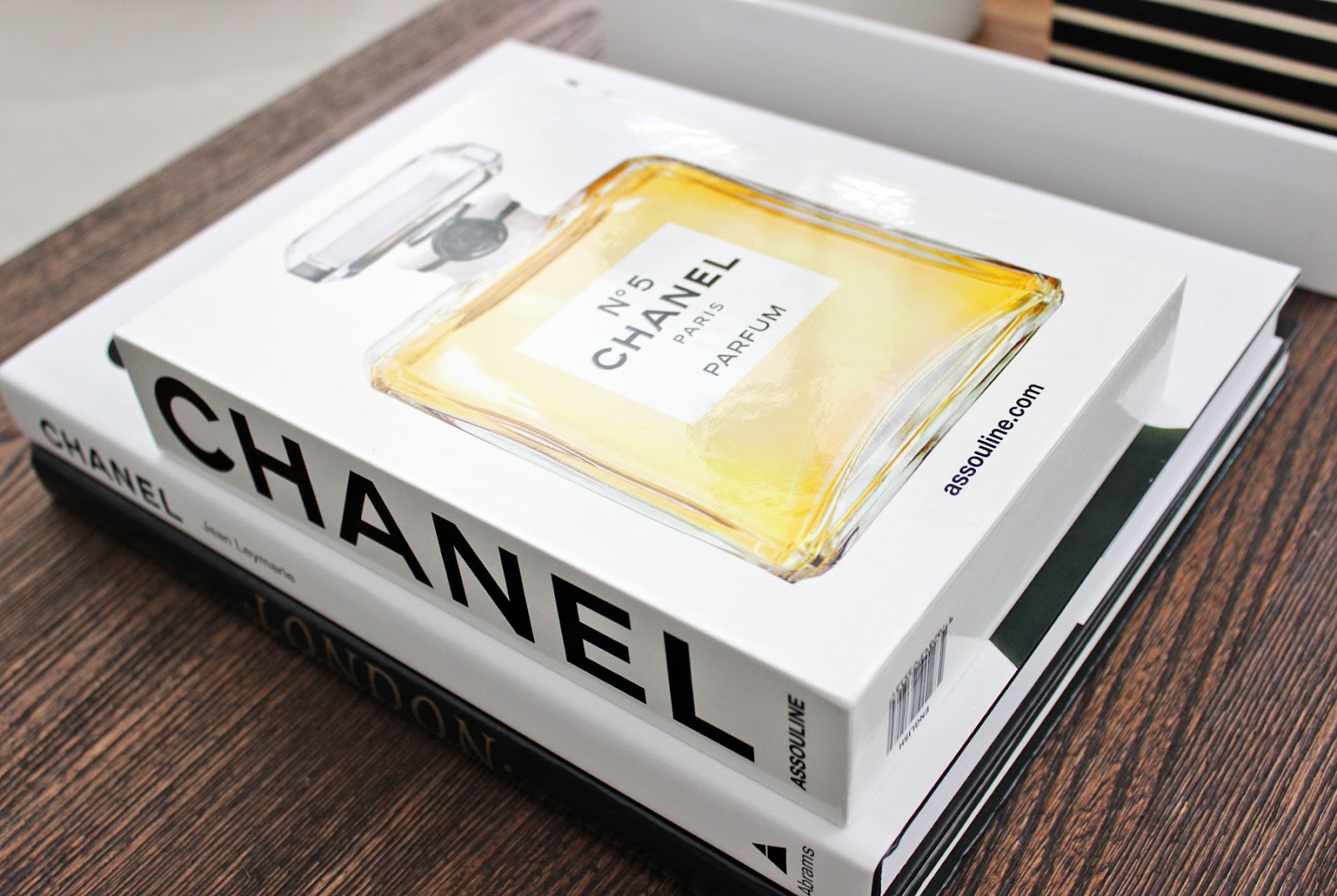 Abrams Chanel No. 5 Boxed Book Set Hard Cover Perfect Coffee Table