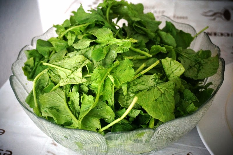 La cuisine de Simona Supa crema de frunze de ridichi. Soupe de fanes