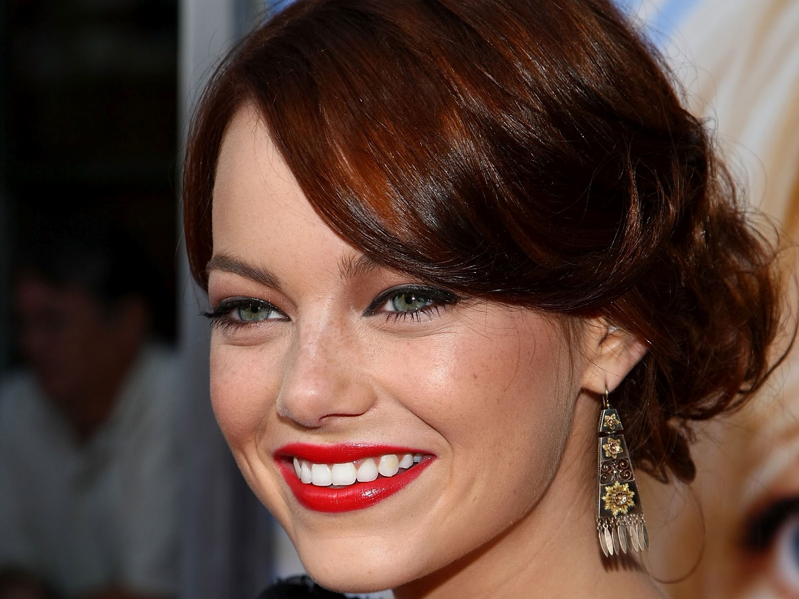 http://2.bp.blogspot.com/-KwxBstB72w4/UBZcqKXO0rI/AAAAAAAAAwA/EZ9p-CyoheI/s1600/Emma-Stone-004.jpg