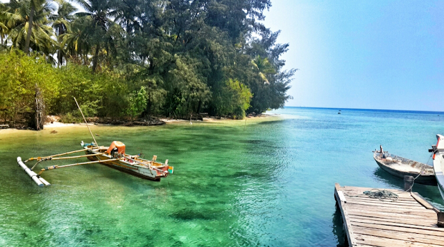 Pantai di Banten Banten adalah salah satu provinsi yang mempunyai perkembangan lumayan pesat Pantai di Banten