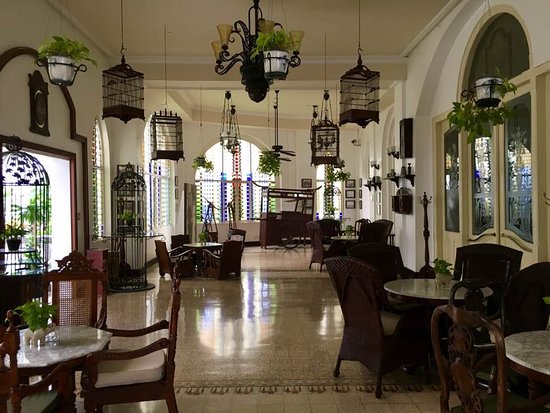 Hotel Mewah Di Surabaya
