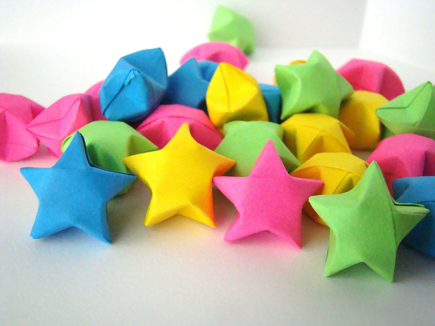 Membuat Origami Bintang / Lucky Star Landai