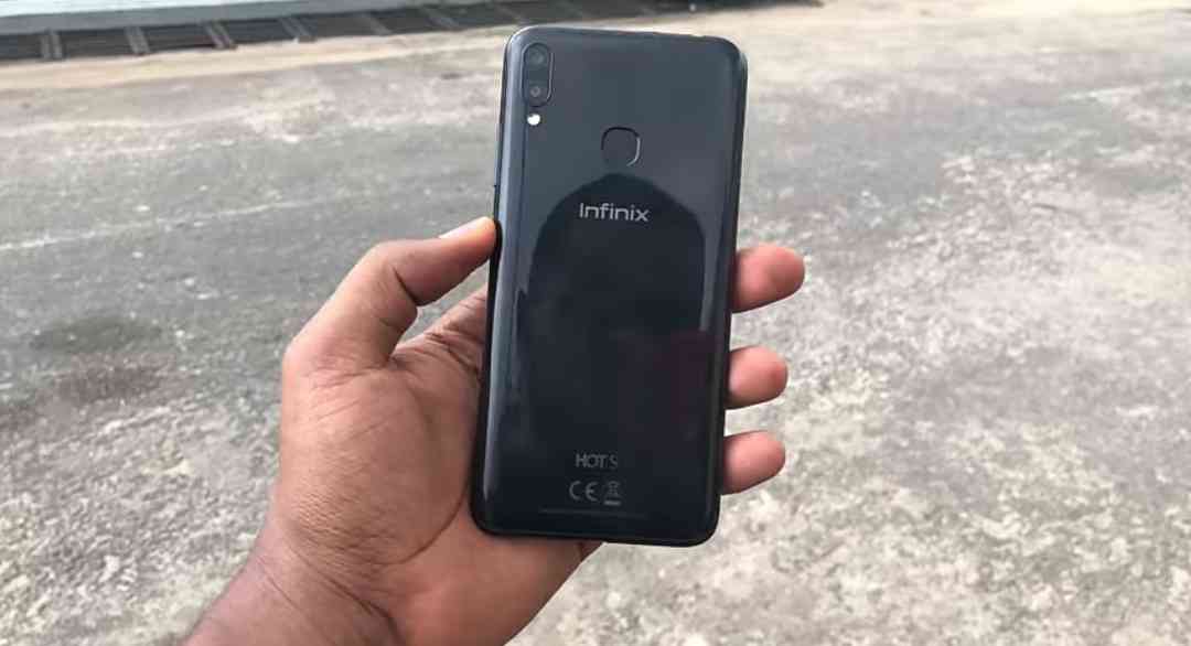 Shinny Glossy Plastic Build Of The Infinix Hot S3X Smart Phone