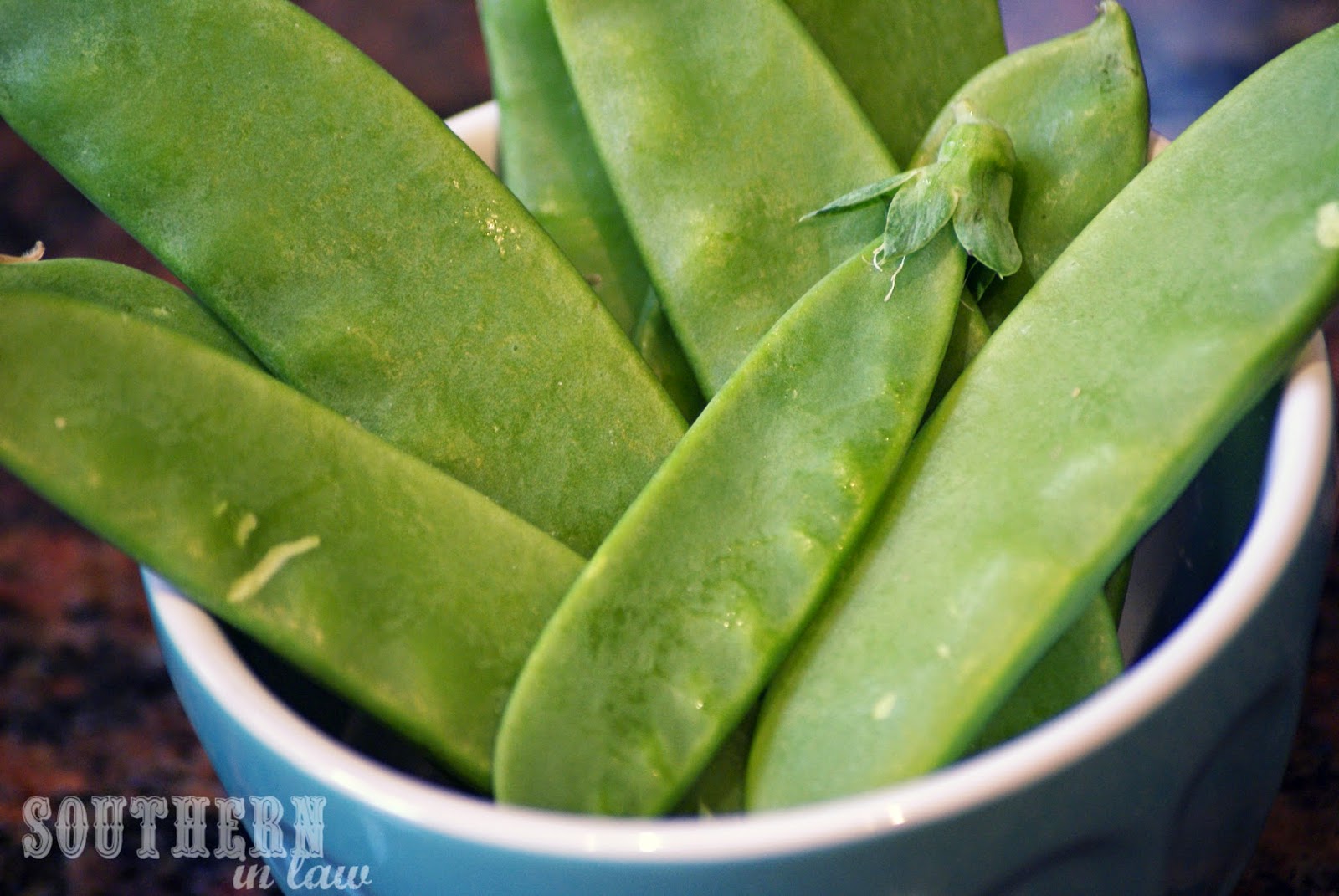 Raw Snow Peas - Healthy Snack Ideas
