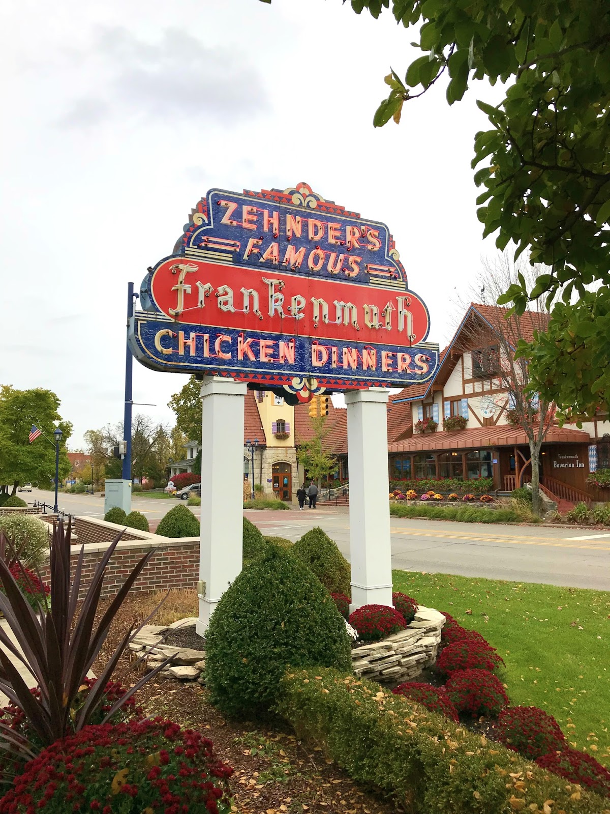 Michigan's Best Local Eats: Zehnder's Christmas dinner to-go lets