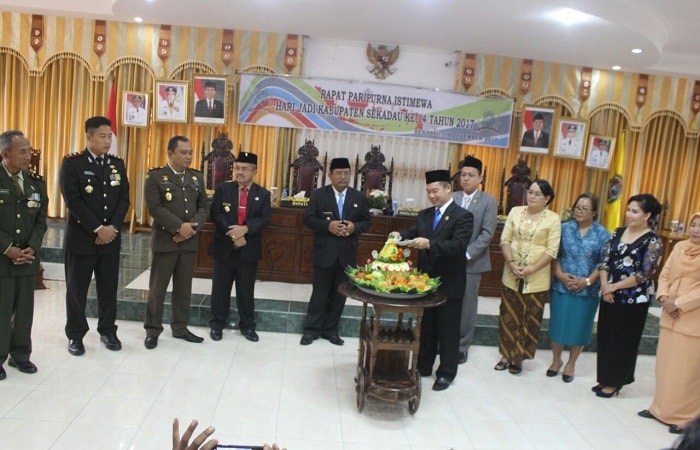 DPRD Rapat Istiwewa Hari Jadi Sekadau Ke 14 Tahun DPRD Rapat Istiwewa Hari Jadi Sekadau Ke 14 Tahun