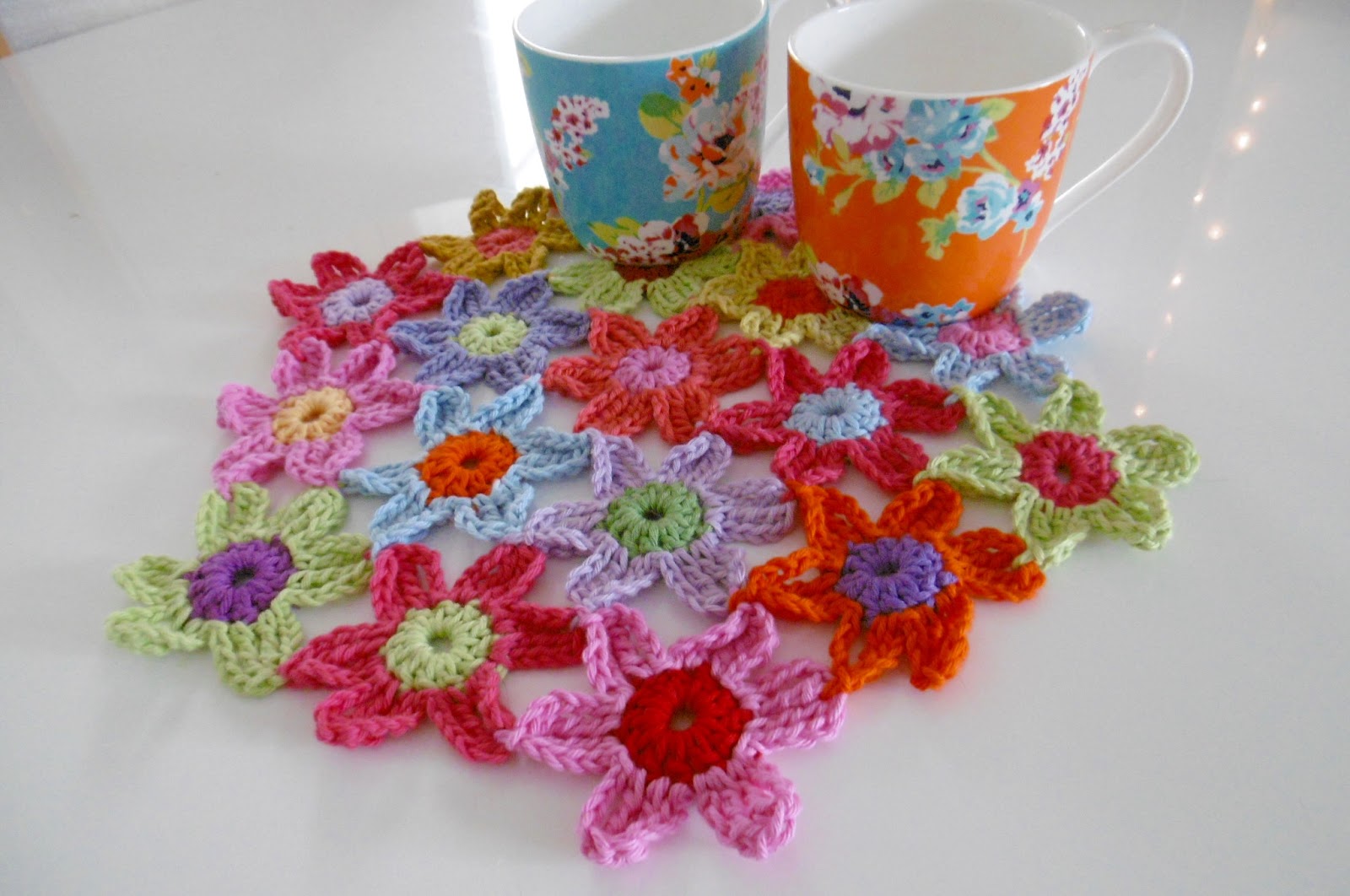 Susan Pinner Dunelm Sussex Mugs and the Crochet Flower mat......