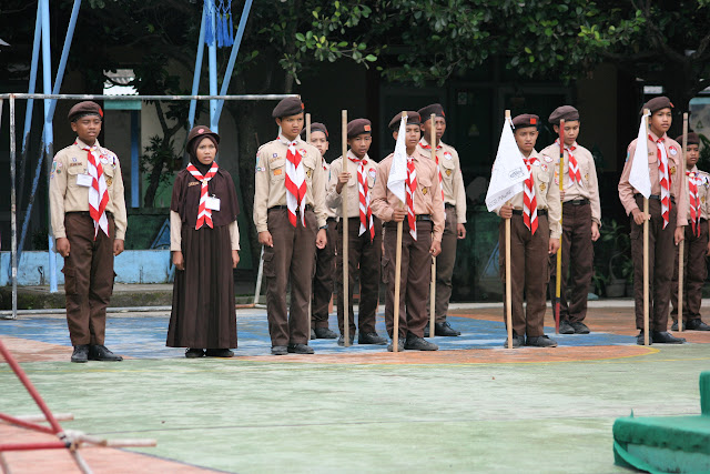 Menarik Pidato 3 Bahasa Tentang Akhlakul Karimah, Paling