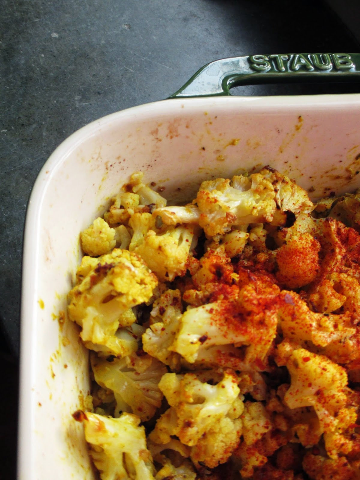 Miss Meisters mat med mera...: Ugnsrostad blomkål med kryddad dijondressing