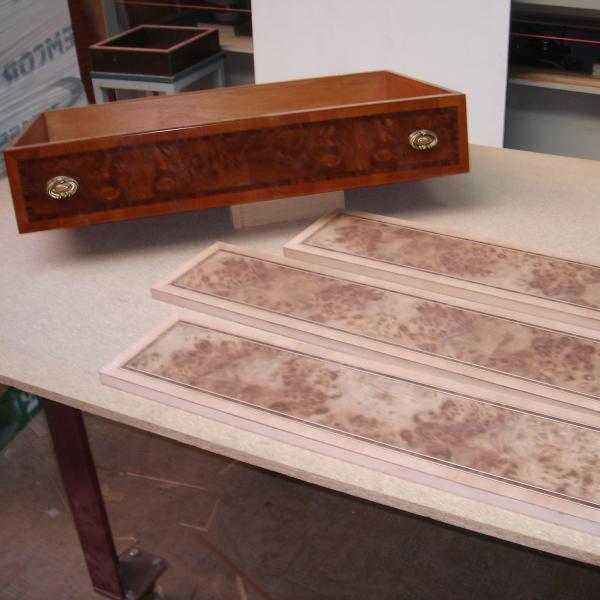 El atelier de la madera: Frentes de cajón en raíz de olmo