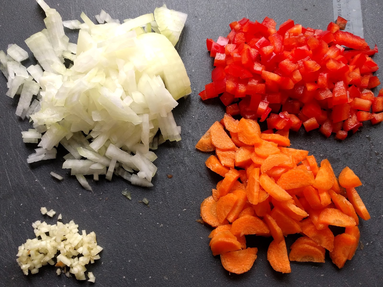 - Siebenbürger Pörkölt mit Nockerl - Siebenbürger Pörkölt mit Nockerl