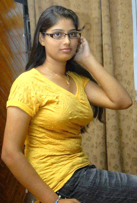 Beautiful And Hot Girls Wallpapers Desi Hot Aunties