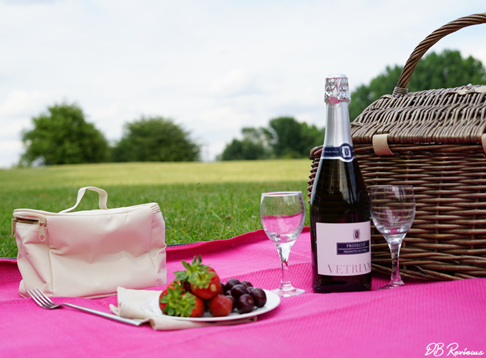 Deluxe Antique Wash 4 Person Wicker Picnic Basket from The Basket