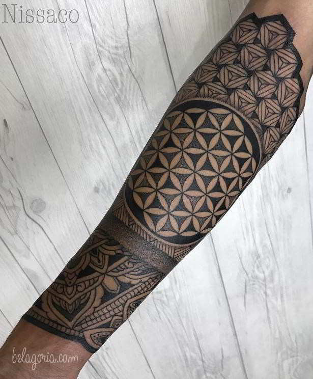 tatuajes geometria sagrada brazos