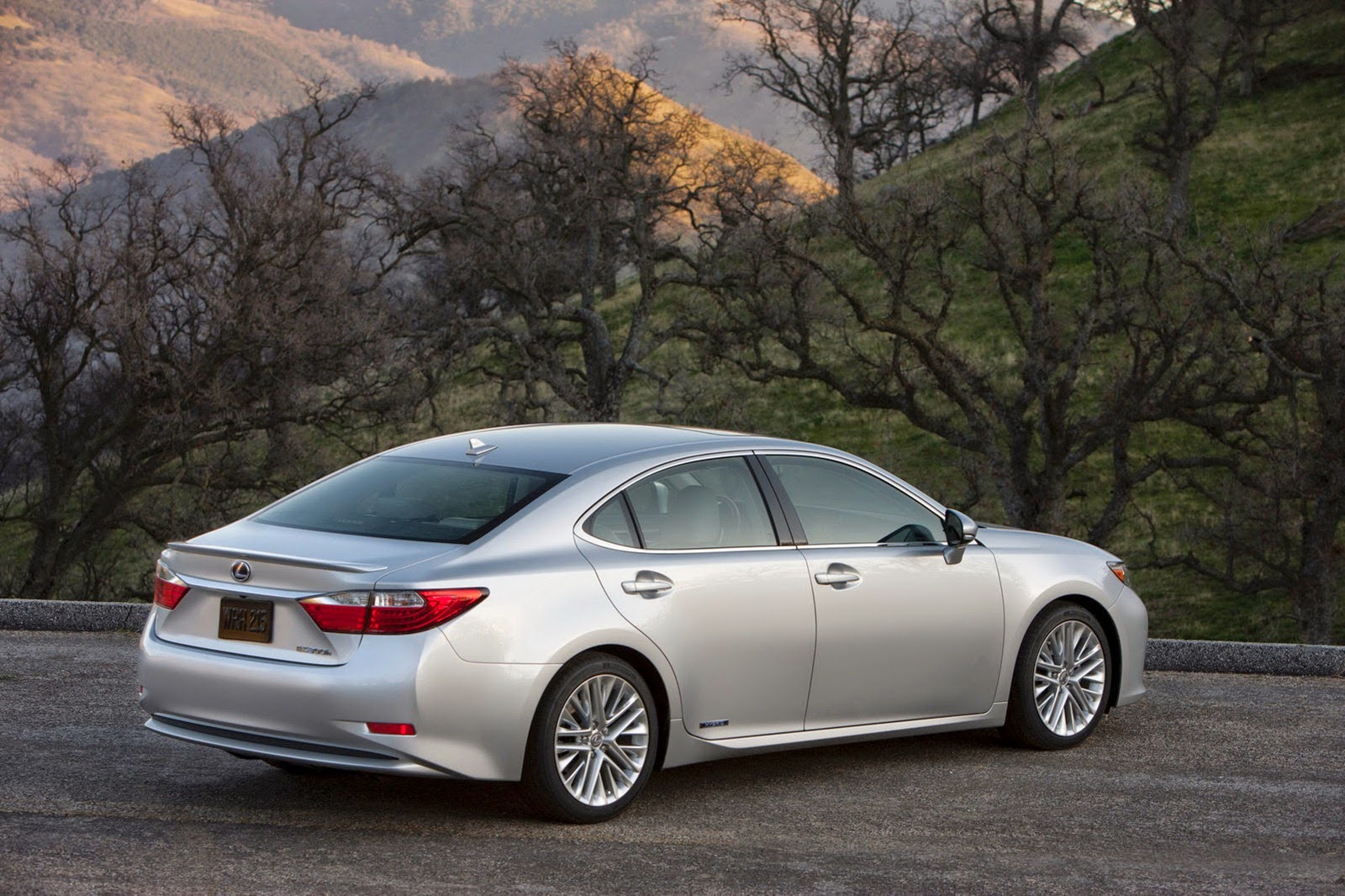 Lexus ES 350 Review and Price 2015 | Net 4 Cars