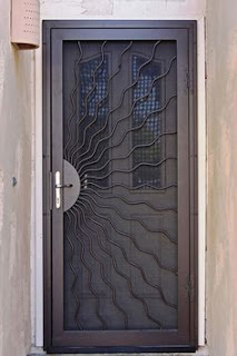 pintu besi rumah