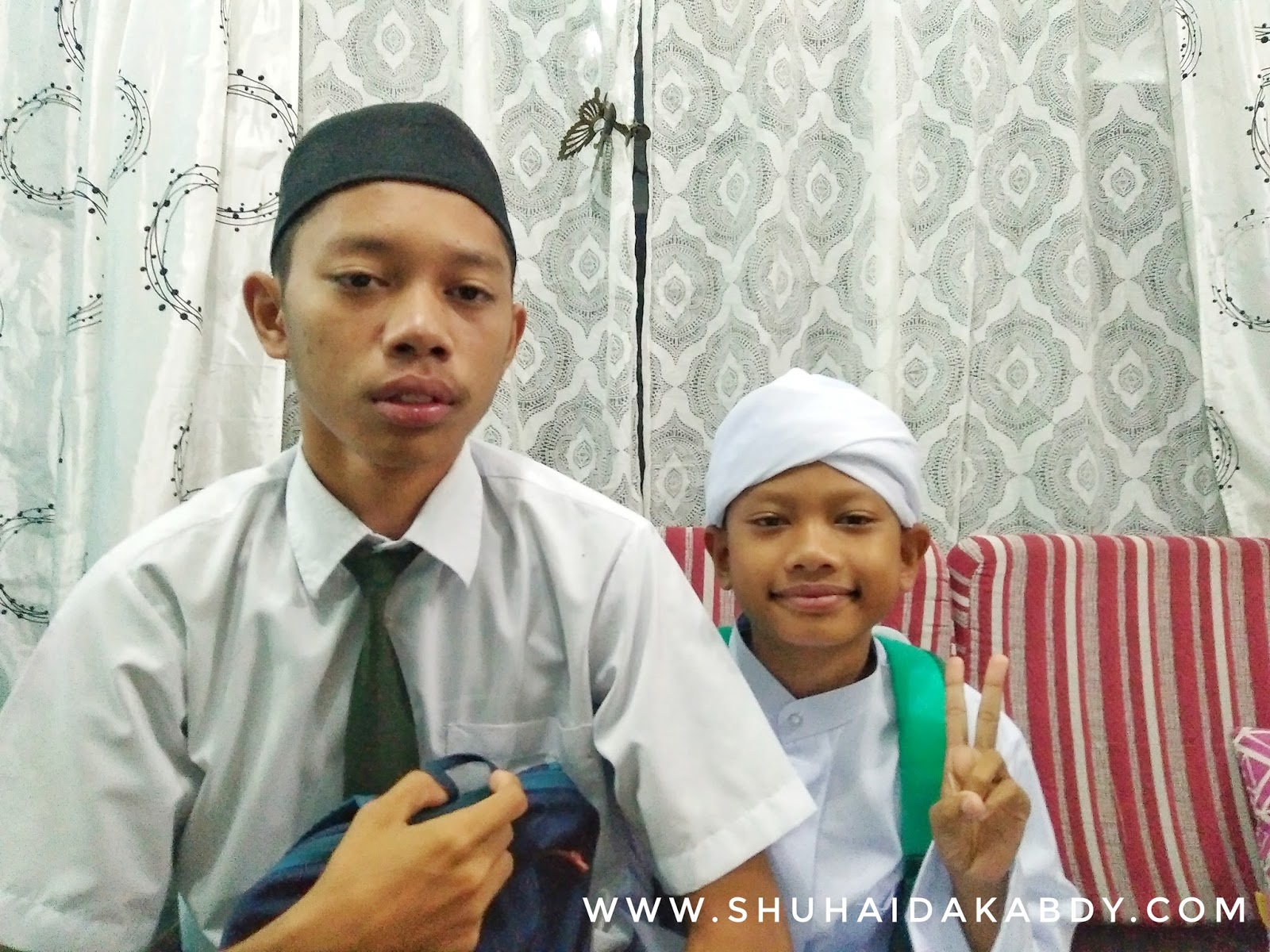 Selamat Bersekolah Anak-Anak Ibu Selamat Bersekolah Anak-Anak Ibu