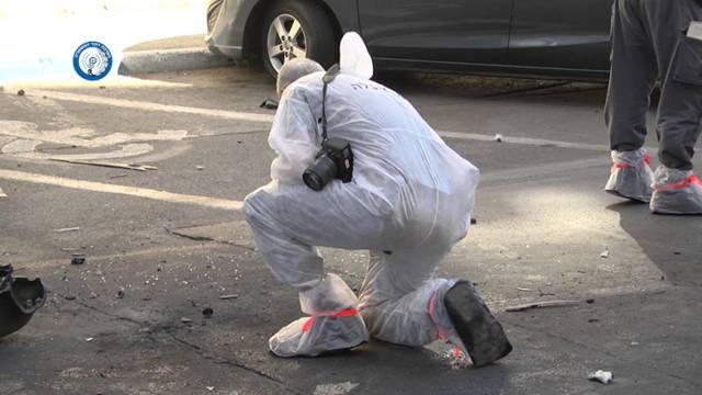 Auto explota en calle Keren HaYesod Auto explota en calle Keren HaYesod