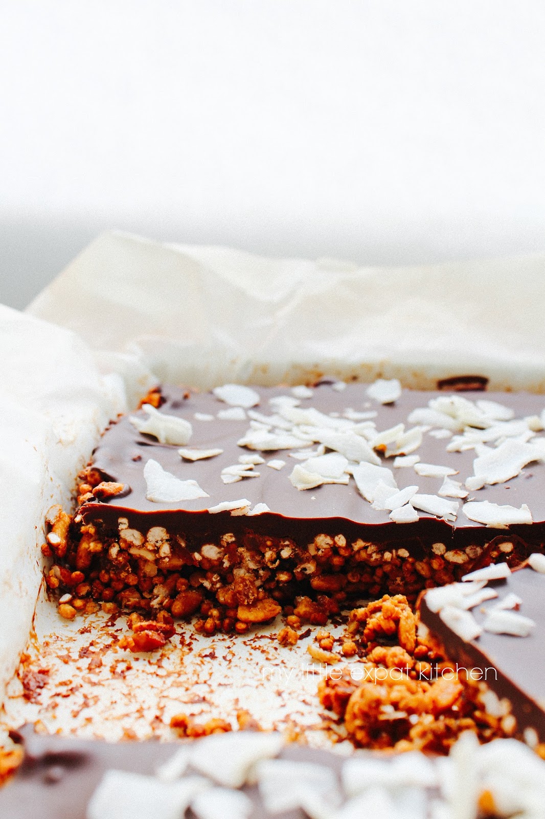 My Little Expat Kitchen Puffed quinoa granola bars with dark chocolate