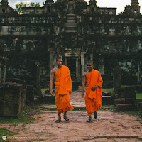 Temple monks