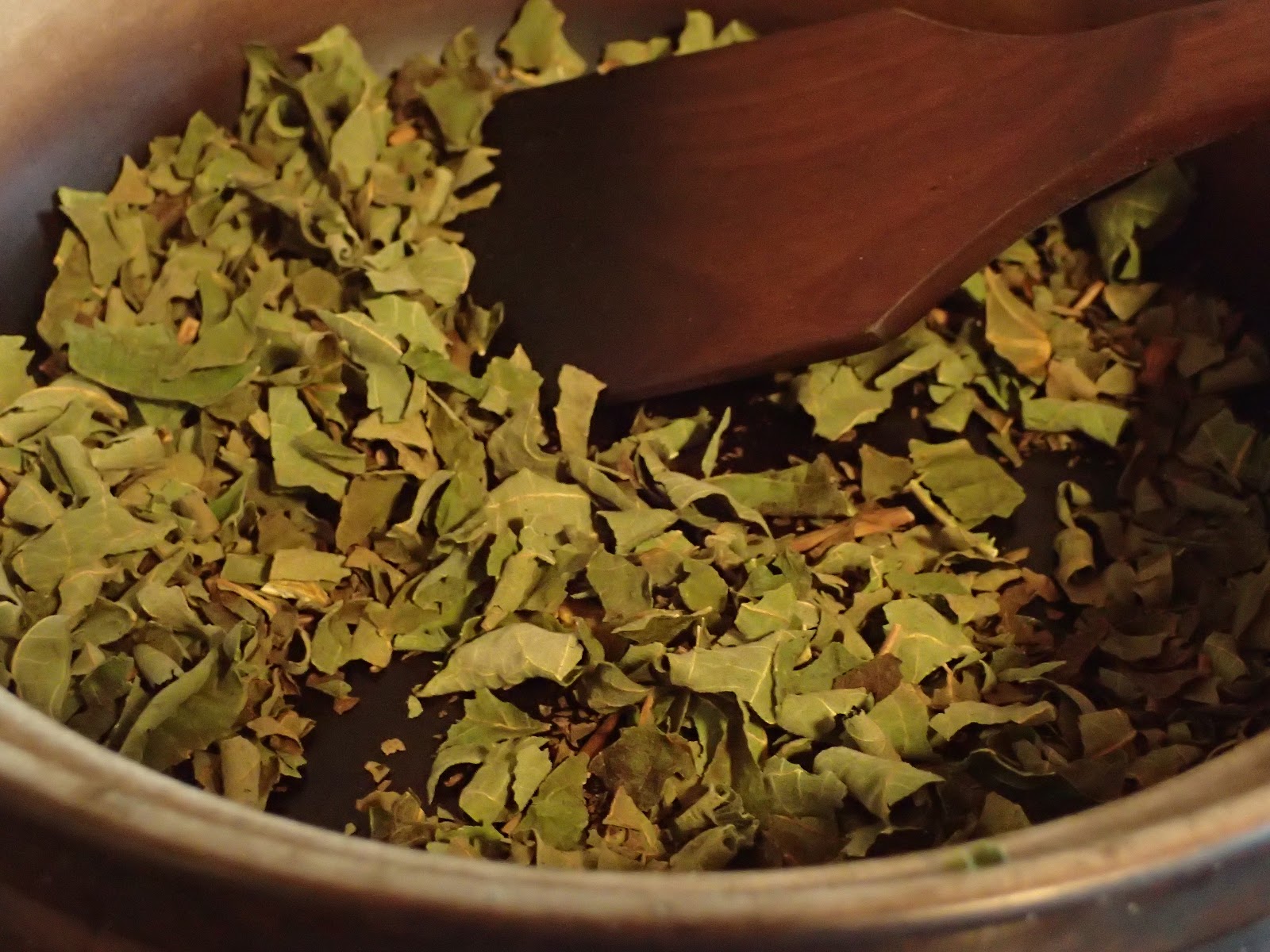 イチヂクの葉茶をつくる 高血圧 神経痛 冷え性などに効果 珍妙雑記帖