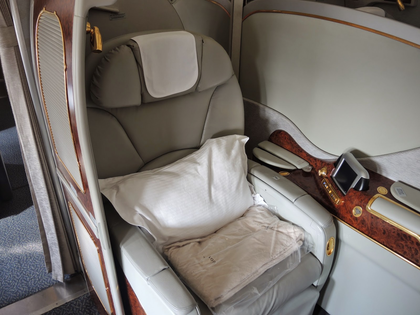 Hungry for Points: Trip Report: Emirates First Class Dubai to Mahe ...