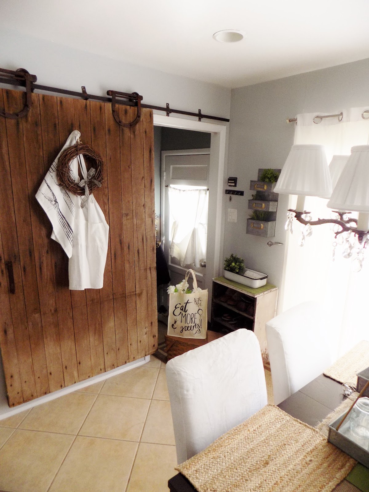 The Quaint Sanctuary { DIY Thrifty BARN DOOR Divider }