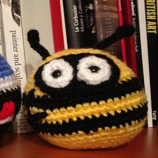 PATRON GRATIS ABEJA AMIGURUMI 4095 🐝