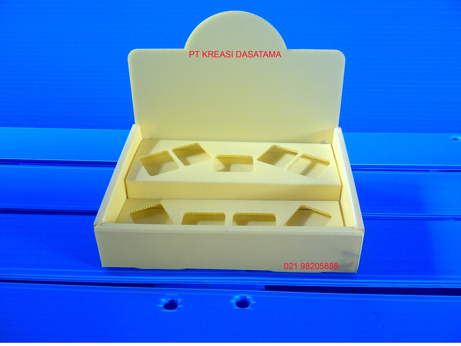 Packaging / kemasan Impraboard Display / Signage / Hanger / Showcase