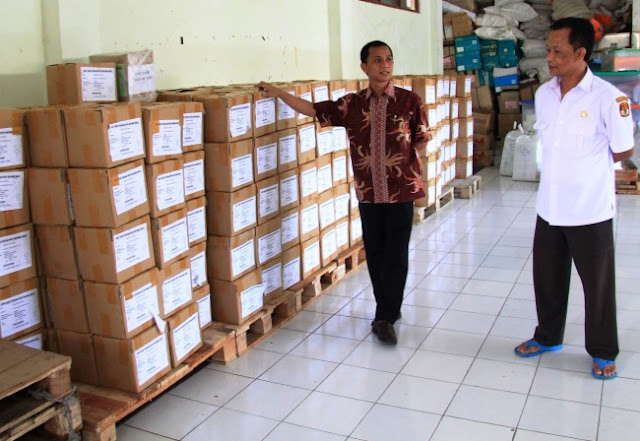 Pengiriman Surat Suara Pilkada Jepara untuk Karimunjawa Diperlakukan Khusus 1 surat%2Bsuara%2Bpilkada%2Bjepara%2B2017