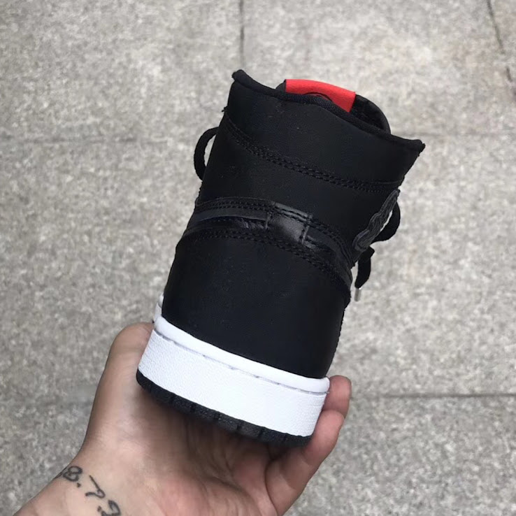 jordan 1 paris saint germain resell