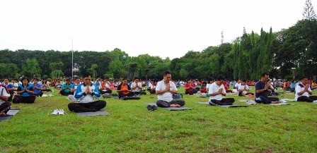 Senam Yoga Kian Diminati Pejabat di Bali