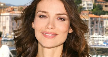 Not the saffron burrows bikini long That saffron burrows bikini important