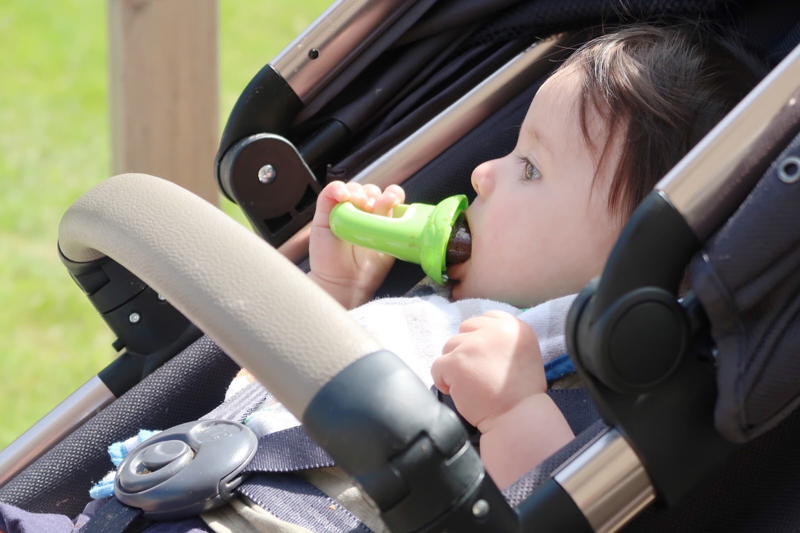 HOW TO KEEP BABY COOL IN SUMMER TIPS FOR TEETHING BABIES UK PARENTING AND LIFESTYLE BLOGGER