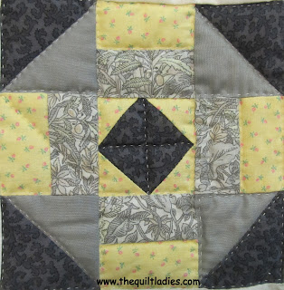 Simple quilt pattern Block