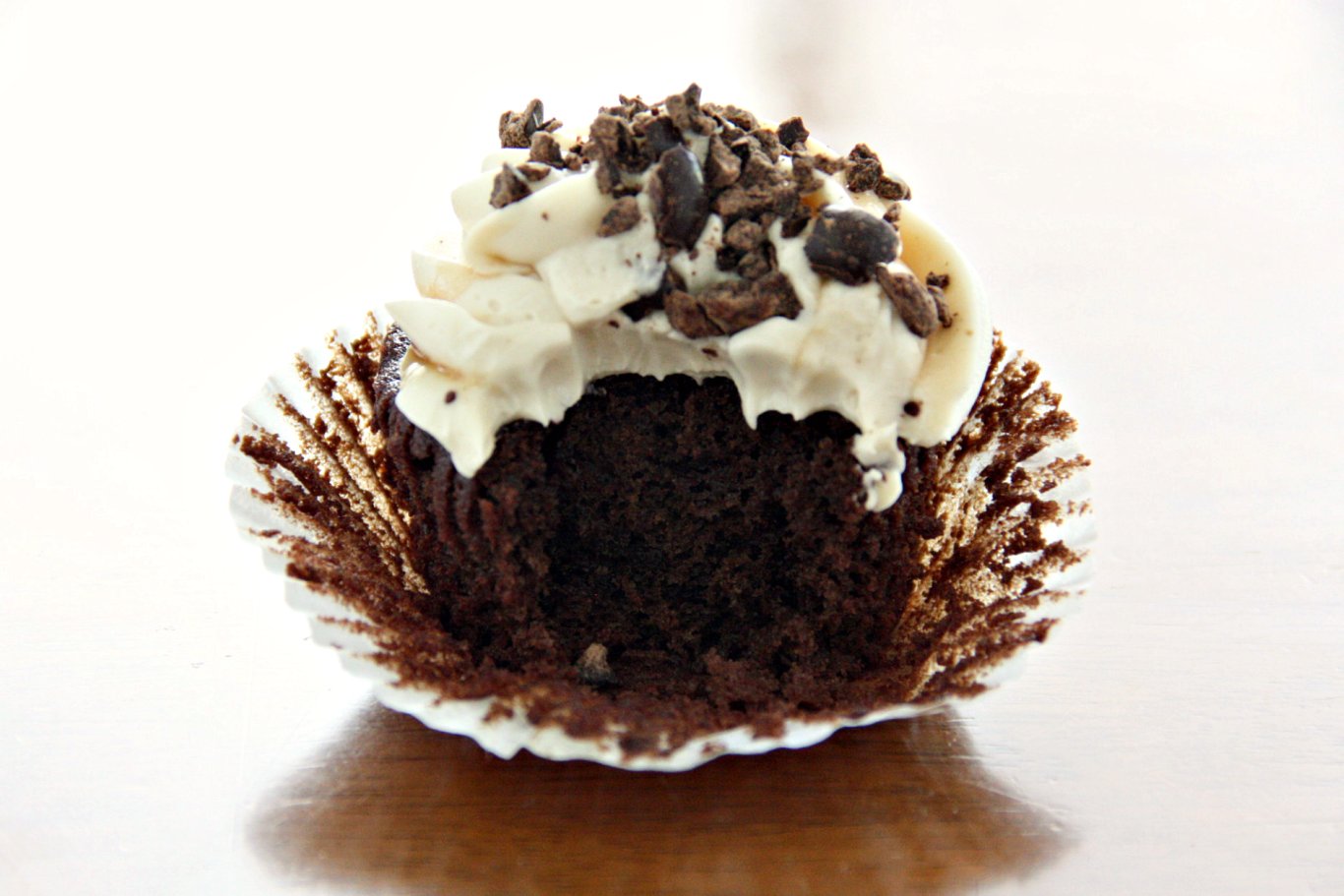 Art of Dessert Chocolate Espresso Cupcakes with Kahlua Cream Cheese