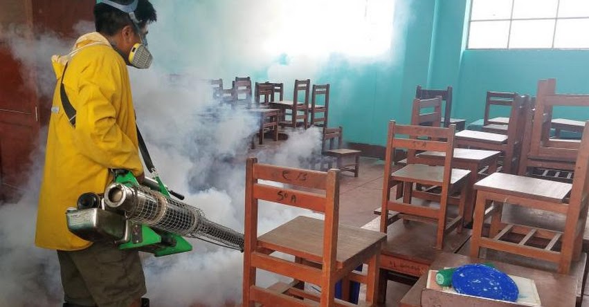 Intensifican jornadas de fumigación en colegios de Sullana ante inicio de clases Intensifican jornadas de fumigación en colegios de Sullana ante inicio de clases