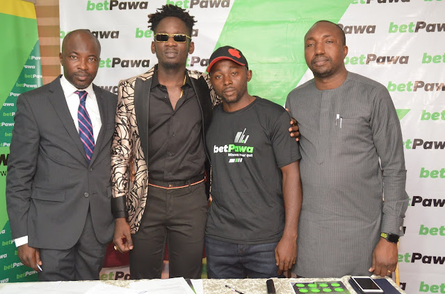 BetPawa & Mr. Eazi award Nigerian Big winner who bet N100 and won N1.8million