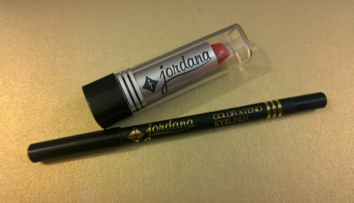 World Through The Eyes Of A MAKEUPHOLIC Jordana Lipstick in LS105 Radiant Red & Jordana Color