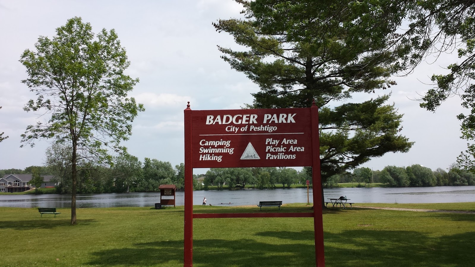 How to Love Where You Are and Eat Where the Locals Eat!! ON THE ROAD