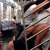 SEM NOÇÃO: Casal é flagrado fazendo sexo em vagão de metrô após jogo de beisebol