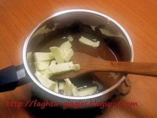 Γλάσο σοκολάτας (Ganache) βασική συνταγή - από «Τα φαγητά της γιαγιάς»