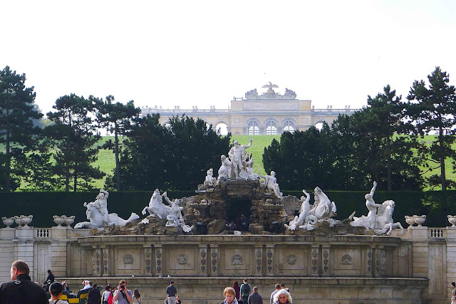 Schonbrunn Palace Neptune Fountain and Gloriette