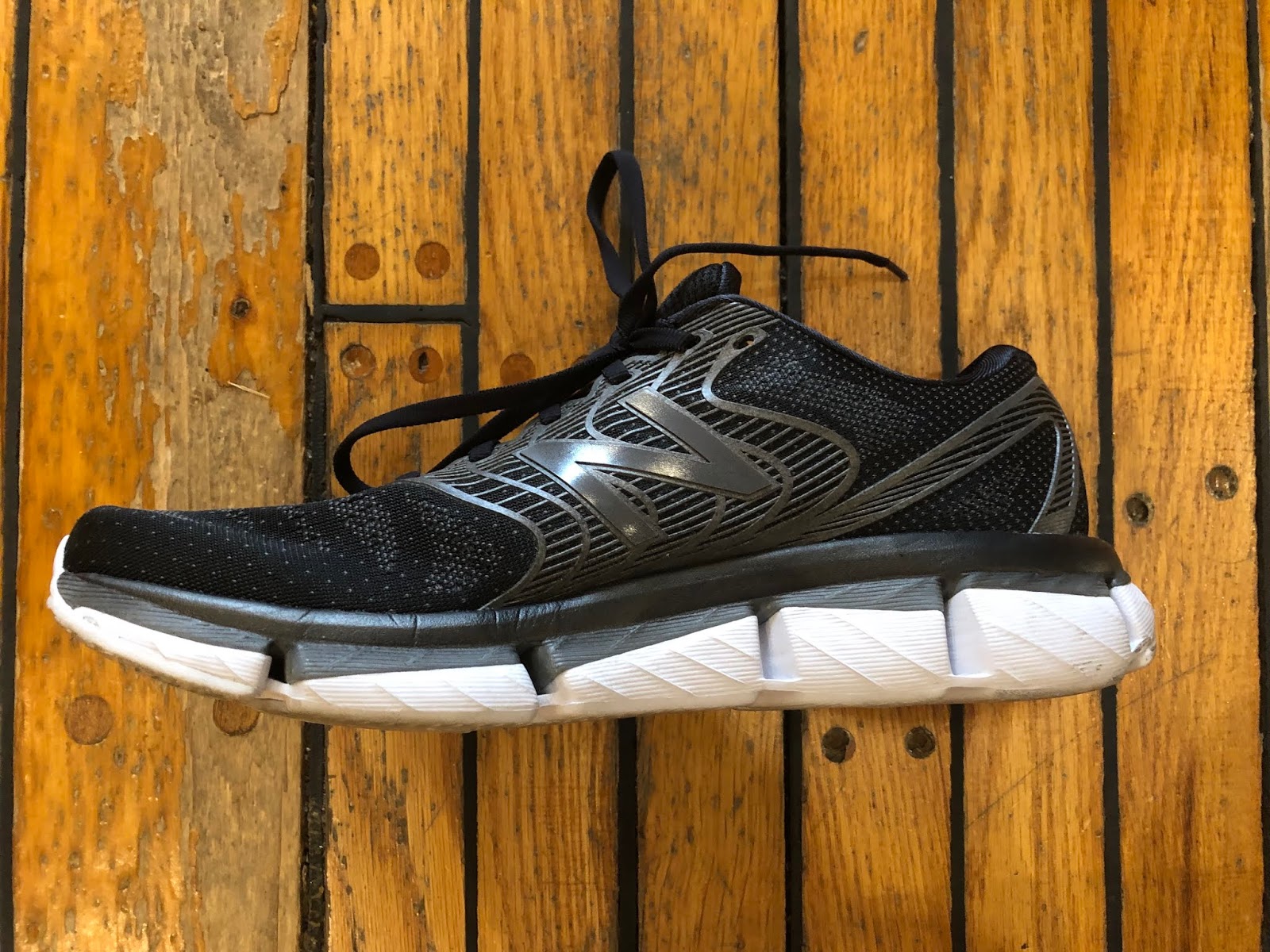 tablero Demon Play Excluir Road Trail Run: New Balance Rubix v1 Preview: Guidance Ramp Support without  Posts! Ground Contact Midsole as Outsole.