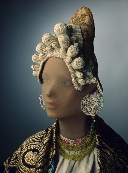 Local style: Kokoshnik, a symbol of Russia