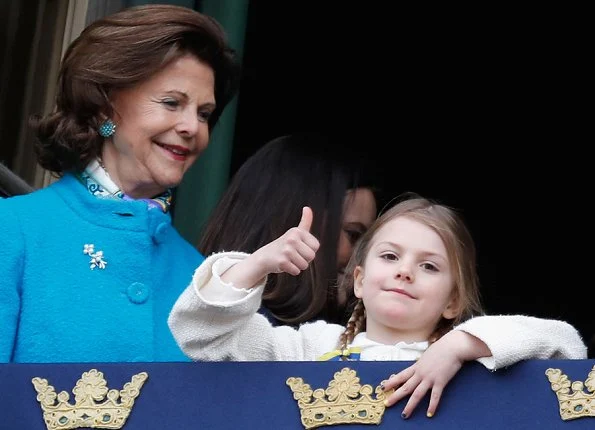 Queen Silvia, Princess Victoria, Princess Estelle, Prince Oscar, Princess Sofia, Prince Alexander, Princess Madeleine and Princess Leonore watched the celebrations