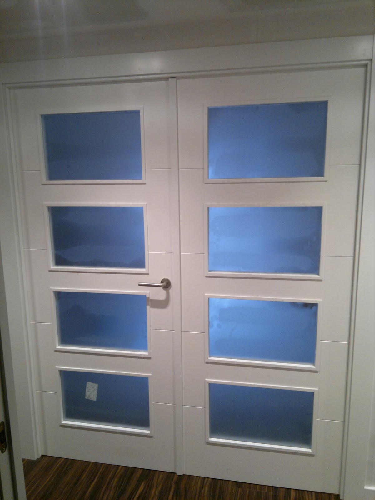 CARPINTERIA MANUEL PEREZ ( Zaragoza ): Puertas Lacadas en blanco (Zaragoza)