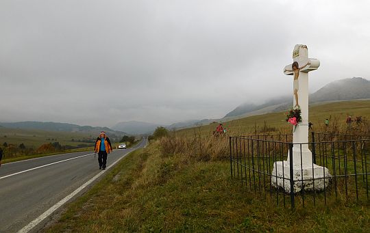 Przełęcz Korbalowa (słow. Straňanské sedlo; 730 m n.p.m.).