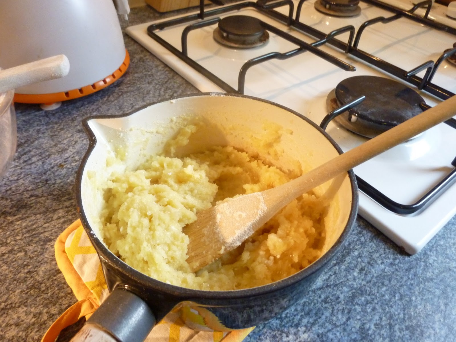 Tropchoux.com: Recette de la pâte à choux