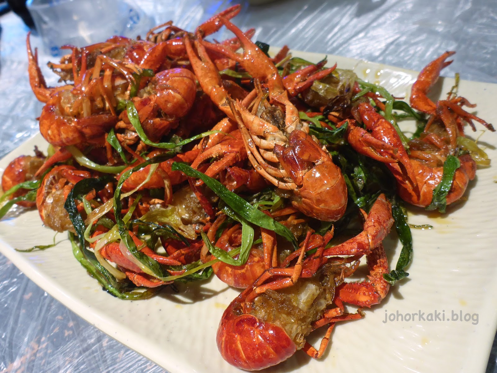 Bali Lobster Delicious in Crayfish Crazy Wuhan. Food 巴厘龙虾(万松园) |Johor